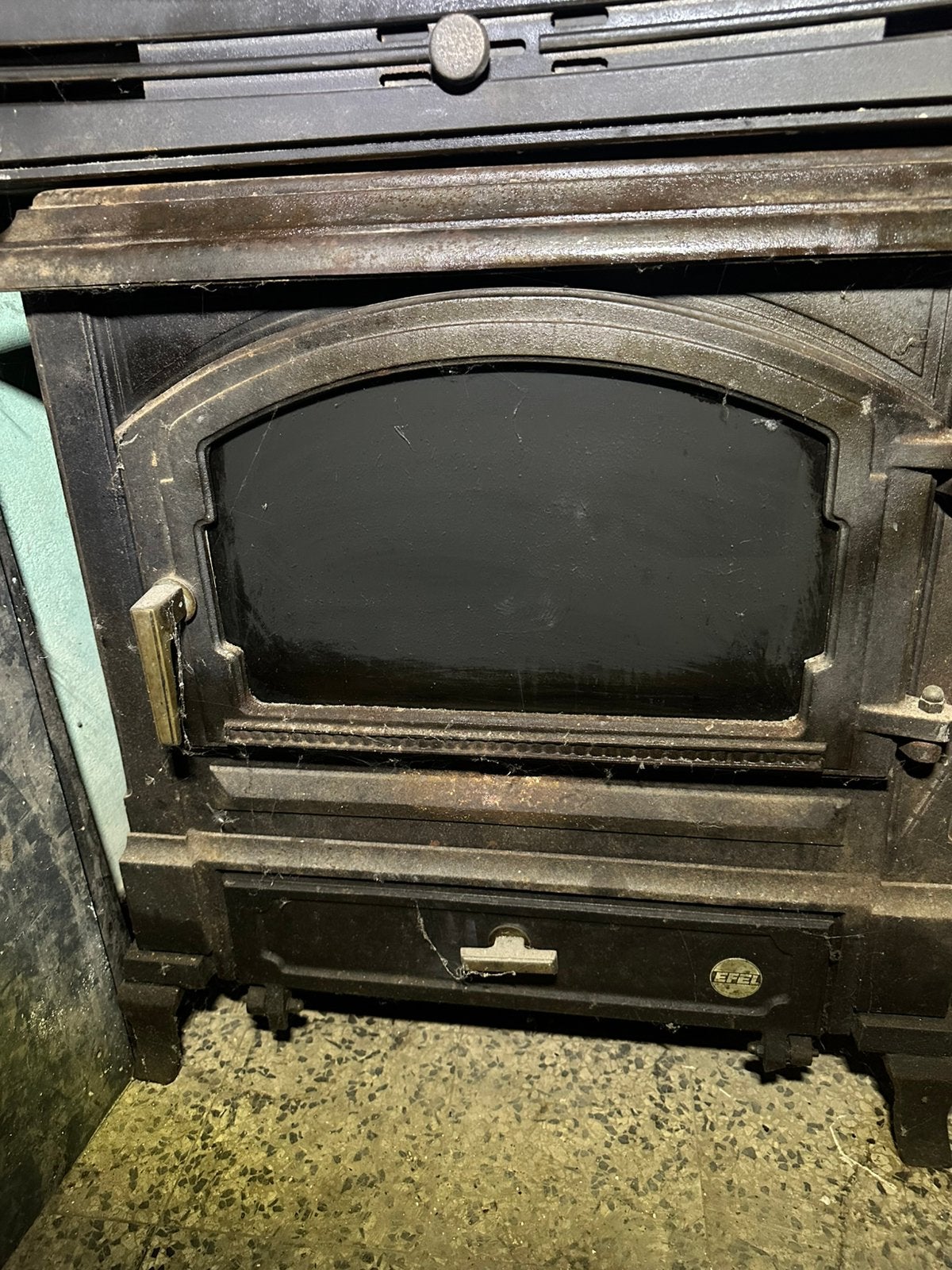 Lot de foyers insert et poele mazout fonctionne tous, Enlèvement, Utilisé, Encastré, Poêle à bois