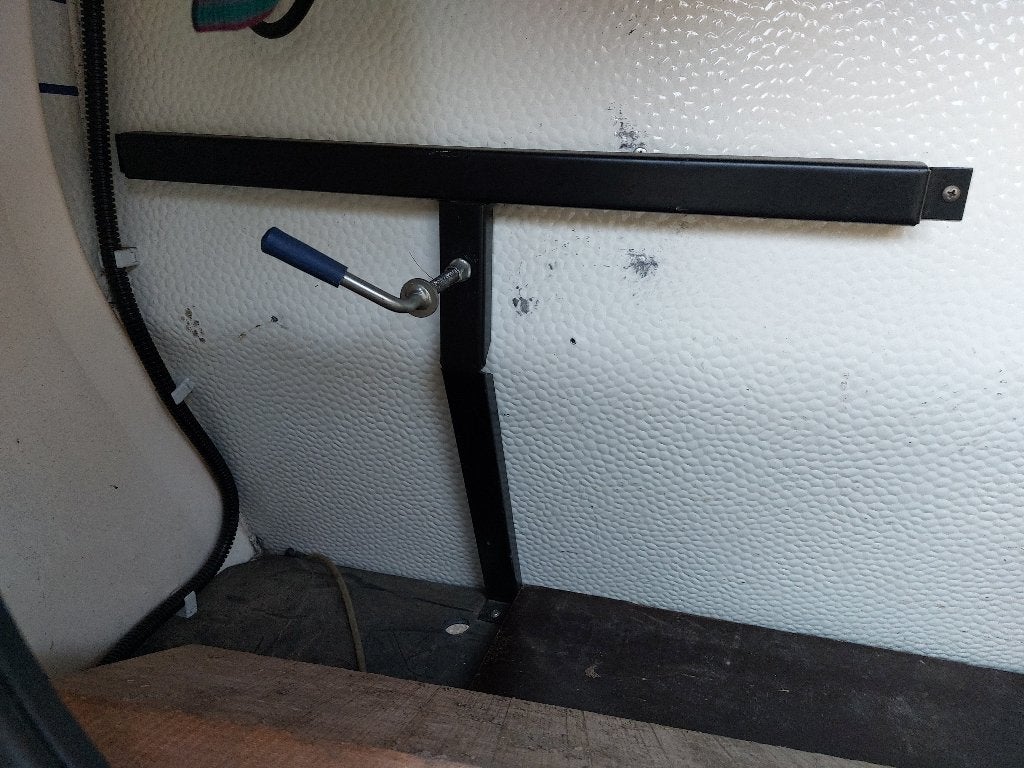 Houder voor reservewiel caravan, Caravans en Kamperen, Ophalen, Zo goed als nieuw