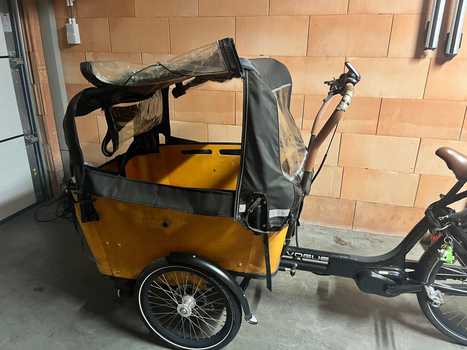 electrische bakfiets VOGUE carrry #3 /Bafang middenmotor, 4 kinderen of meer, Gebruikt, Huif, Trommelrem