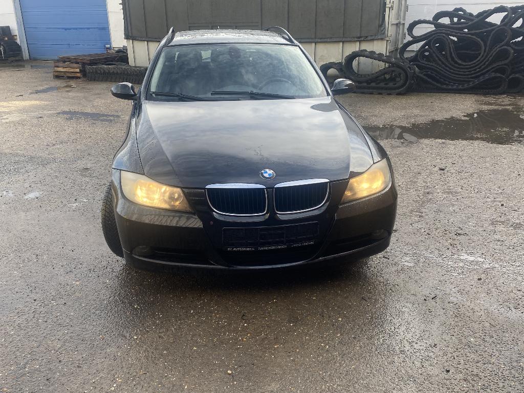 BMW 318i 2006, Entreprise, Boîte manuelle, Noir, 5 portes