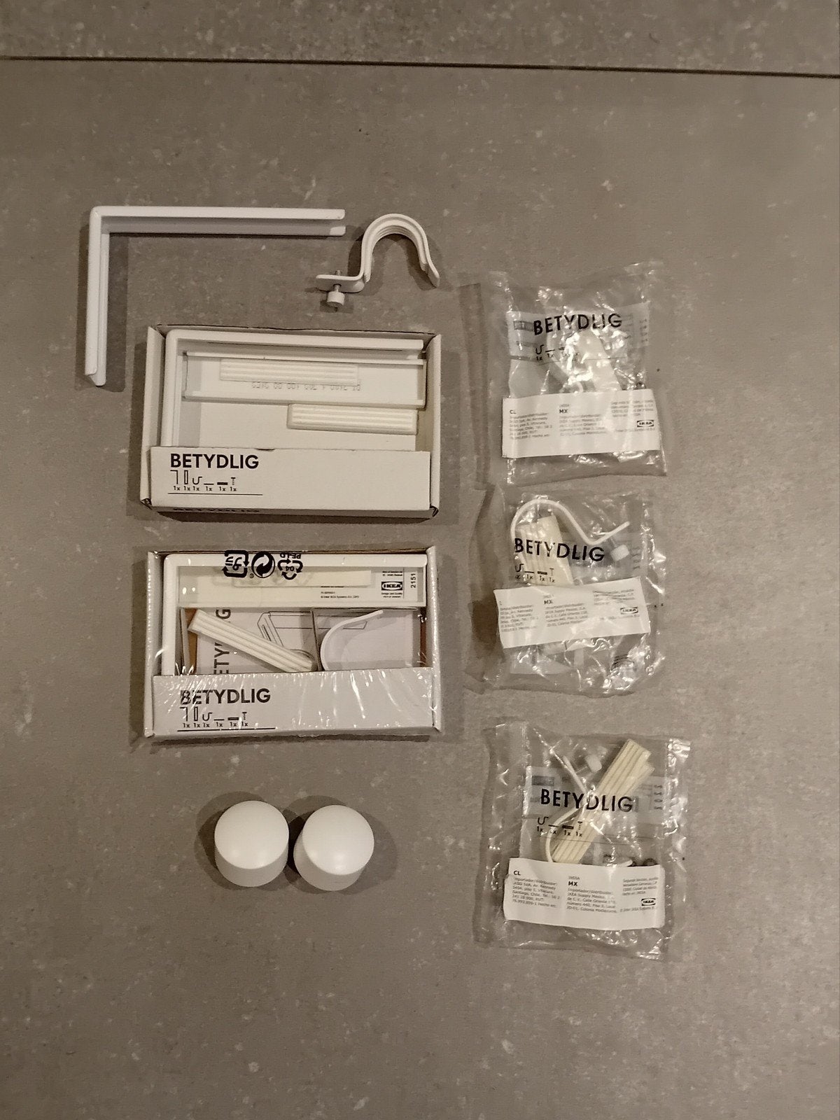 Nouvel ensemble blanc IKEA Betydlig (pièces de rideaux), IKEA, Enlèvement, Blanc