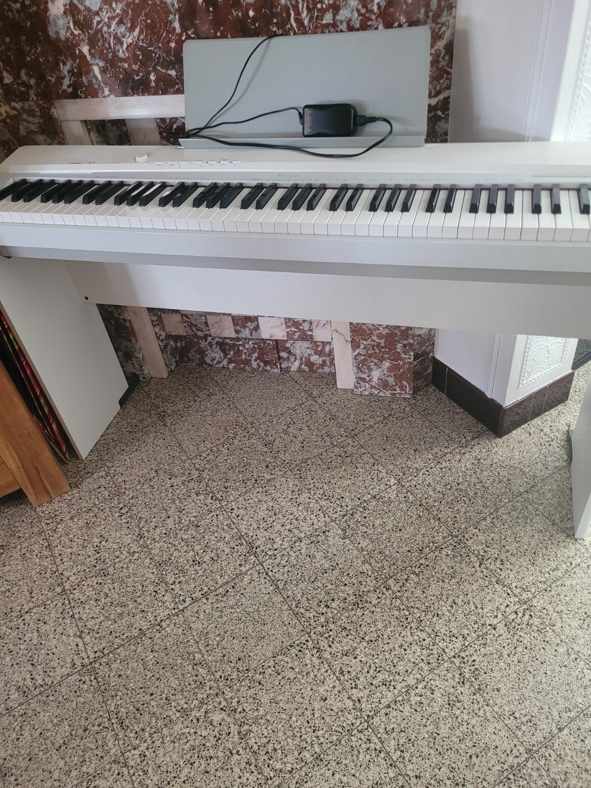 Piano blanc., Muziek en Instrumenten, Piano's, Piano, Wit, Ophalen