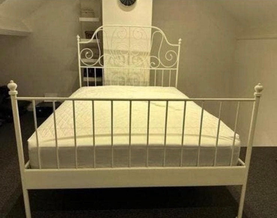 Ikea bed, Ophalen, Zo goed als nieuw, Lattenbodem