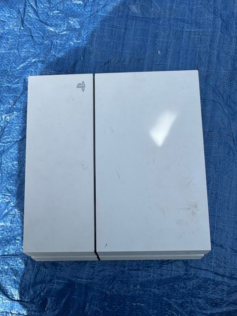 Ps4 en bon etat fonctionne parfaitement, Consoles de jeu & Jeux vidéo, 500 GB, Sans contrôleur, Enlèvement, Utilisé