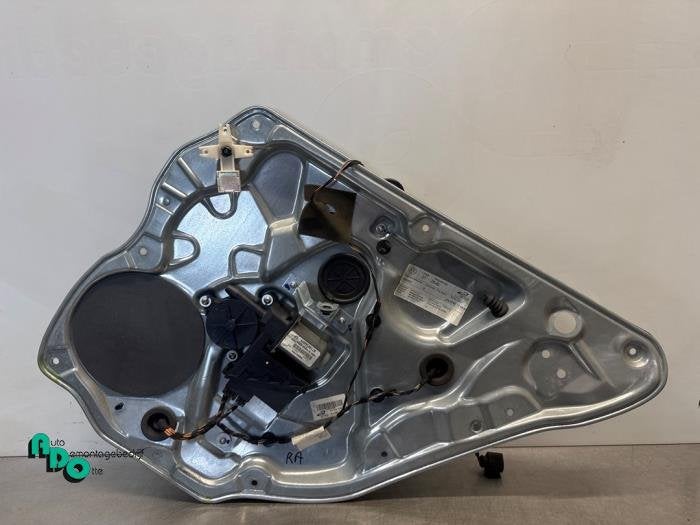 Mécanique vitre 4portes arrière droite d'un Volkswagen Pol, Volkswagen, -, 3 mois de garantie, Utilisé