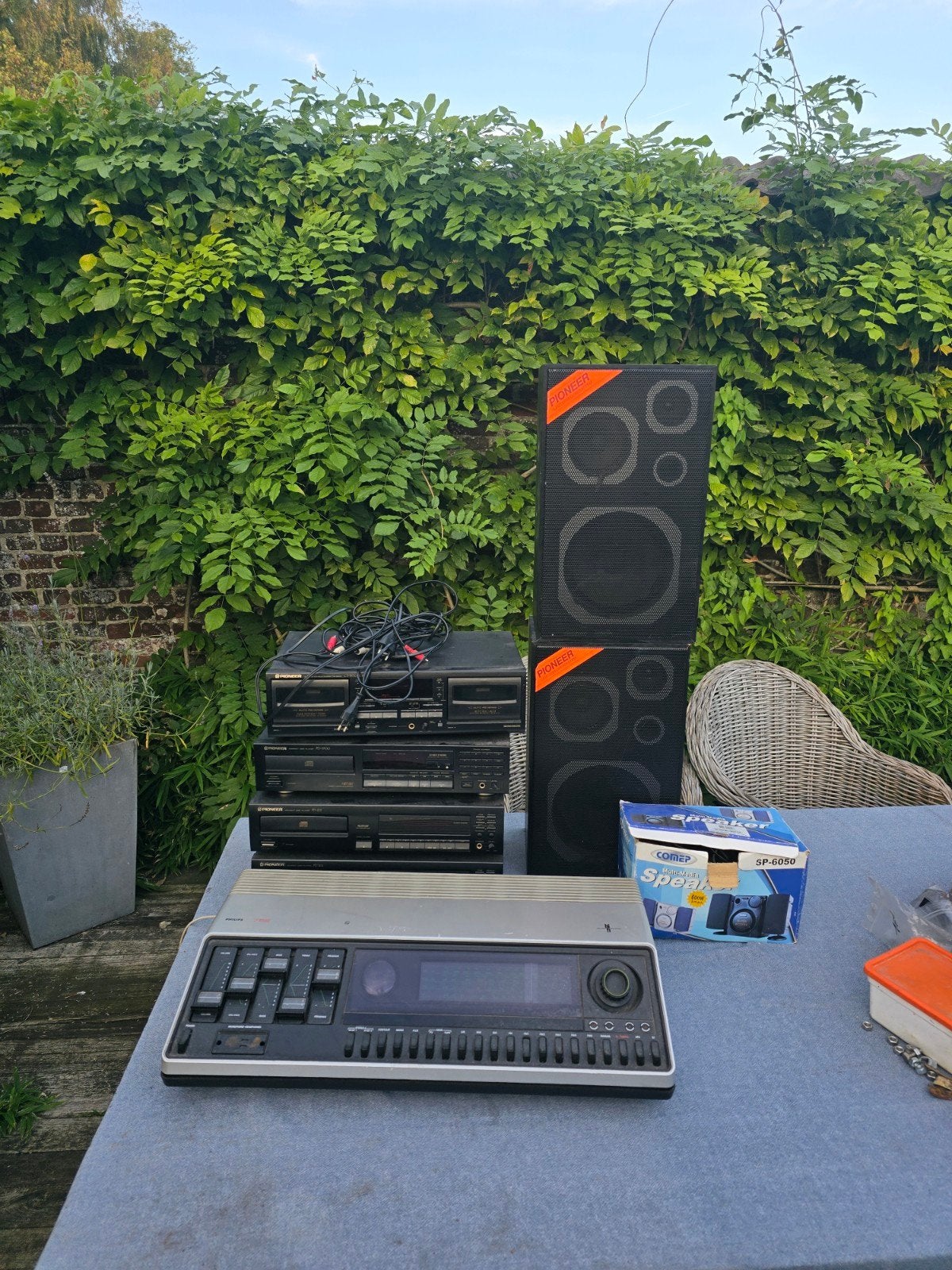 Audiolot Pioneer & Philips - alles werkend

Wegens opruiming, Enlèvement, Utilisé, Haut-parleur(s)