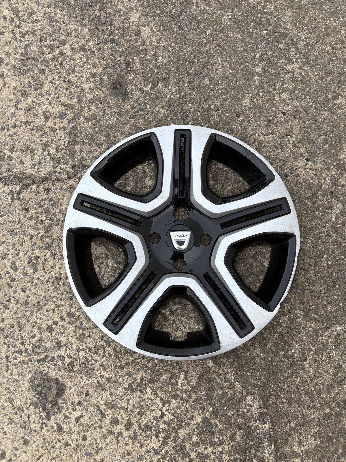 4 enjoliveurs Dacia 16” d’origine Réf. 403155015R, Enlèvement ou Envoi, Comme neuf
