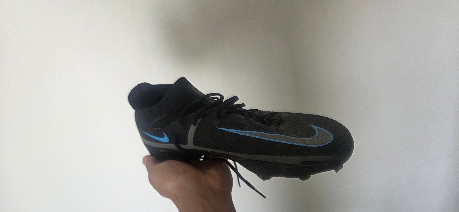 Voetbalschoenen maat 44, Ophalen