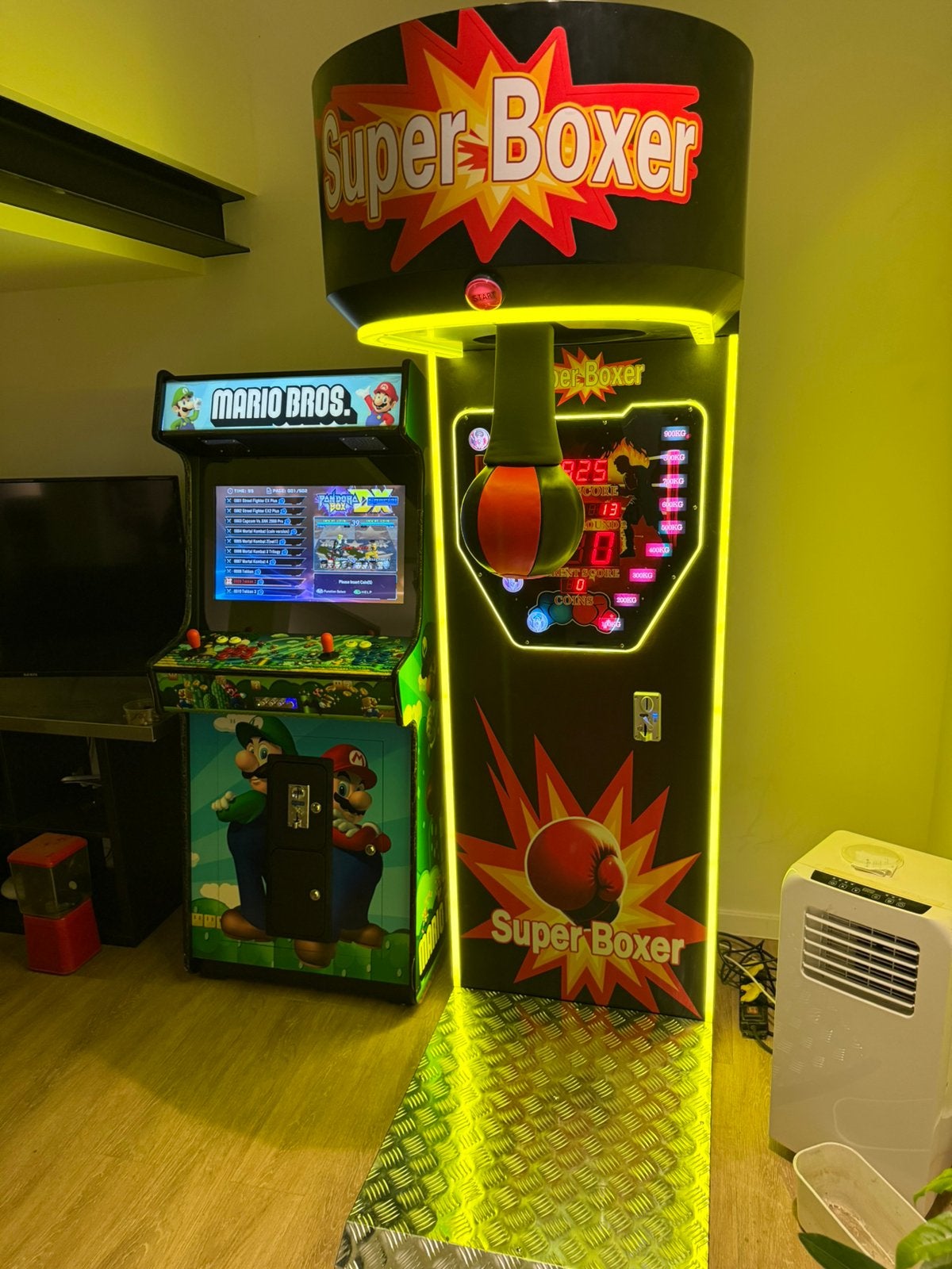 Box machine, Euro, Ophalen, Nieuw, Met sleutels