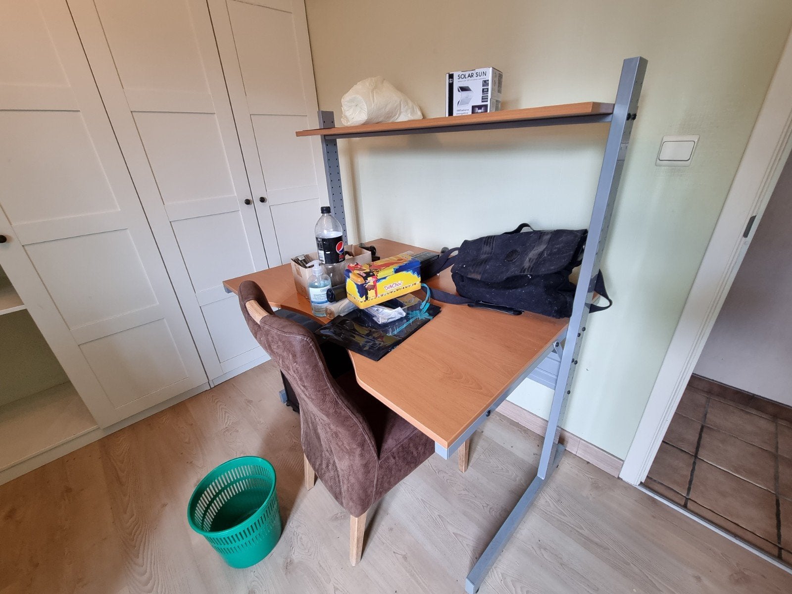 Bureau 1.2m aanpasbare hoogte, Huis en Inrichting, Bureaus, Ophalen