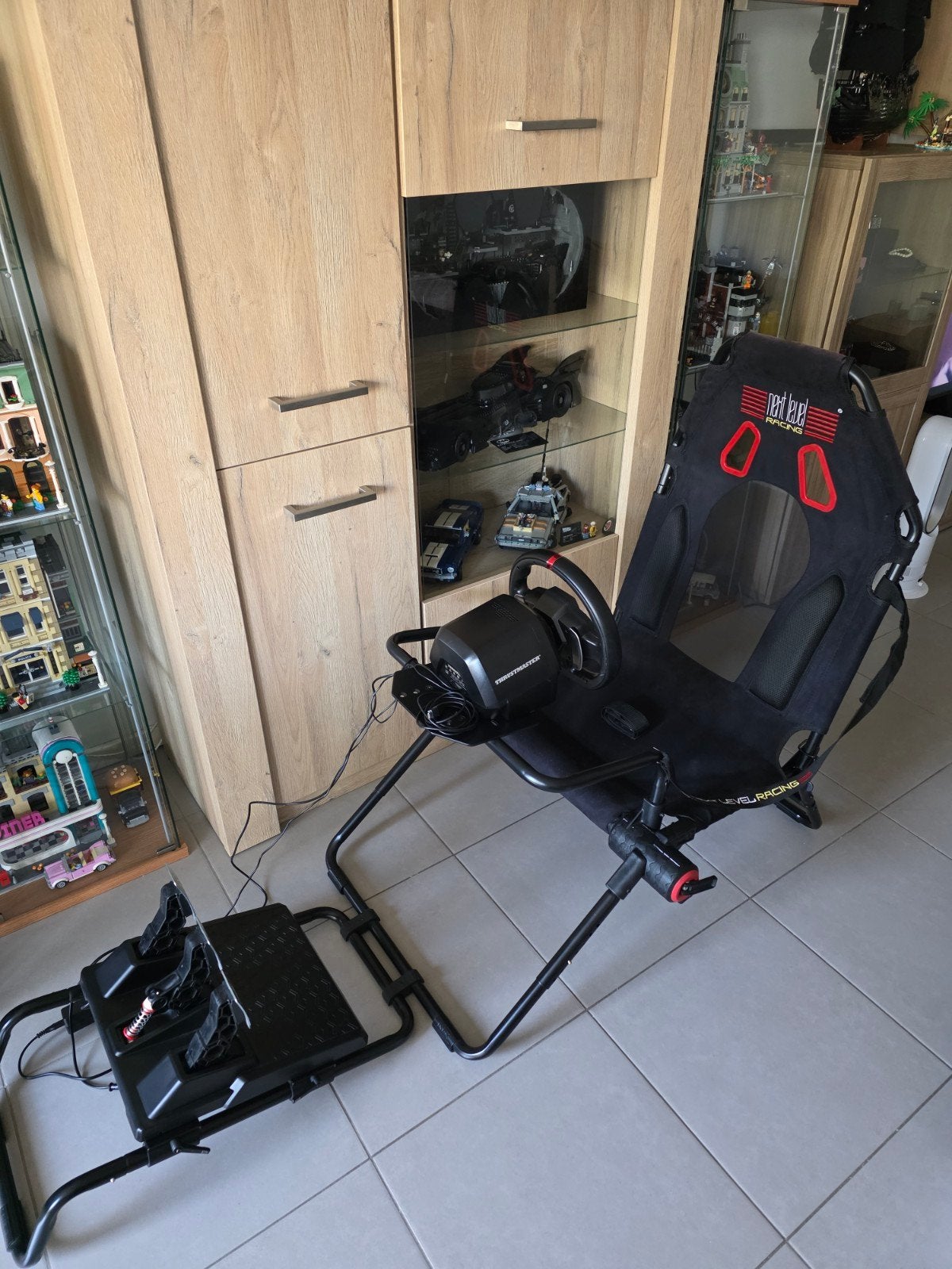 Thrustmaster T248 + race seat, Games en Spelcomputers, Ophalen, Zo goed als nieuw, Thrustmaster, Inklapbaar