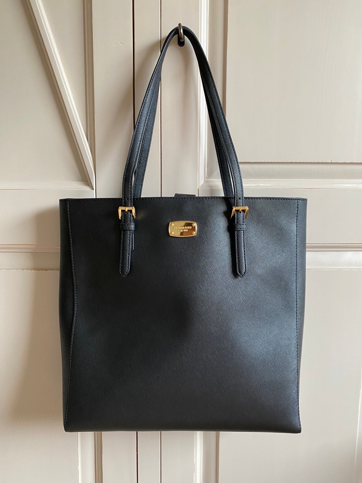 Handtas MICHAEL KORS - NAUWELIJKS GEBRUIKT, Handtassen en Accessoires, Ophalen, Zo goed als nieuw, Zwart, Shopper
