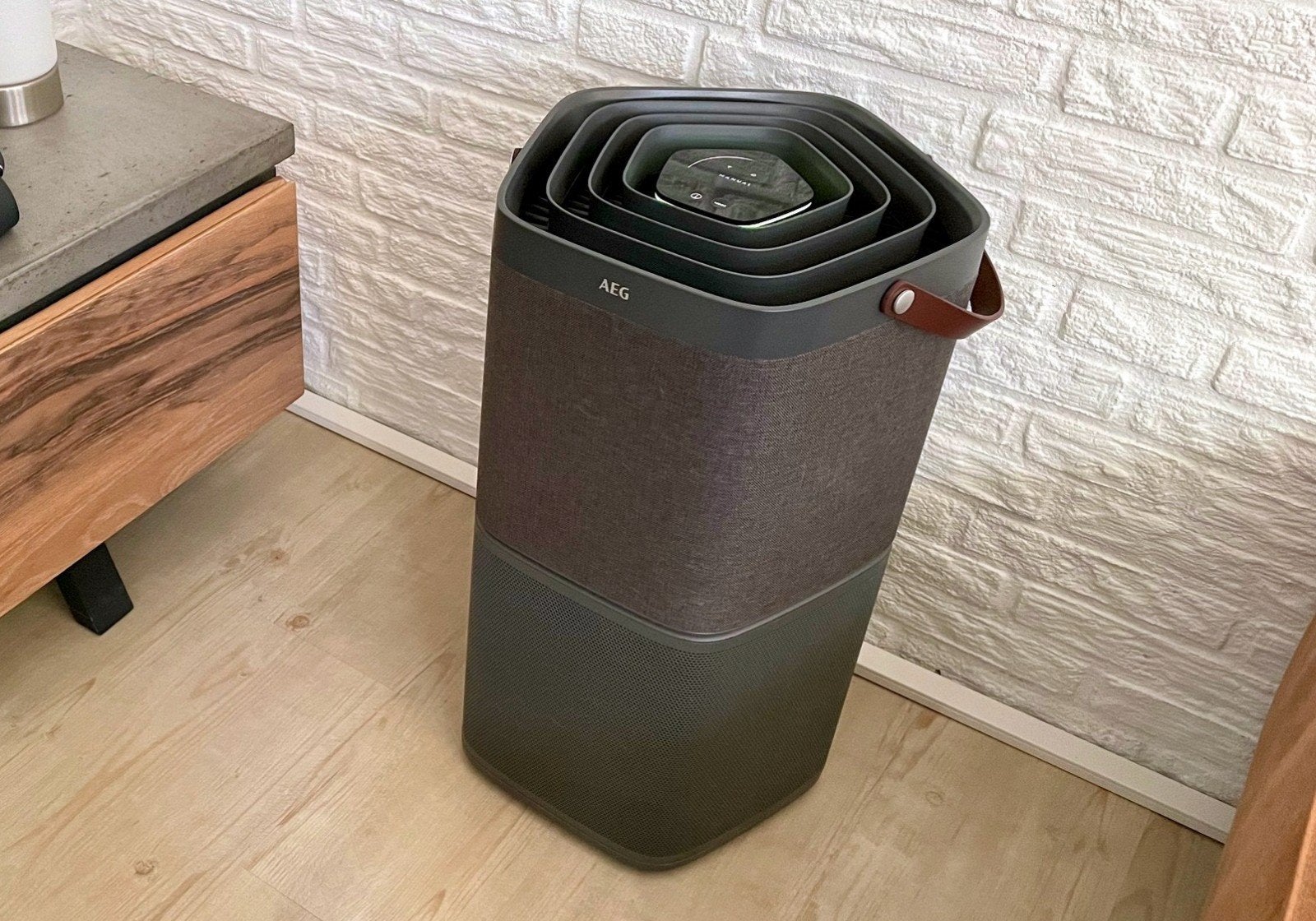 AEG luchtreiniger AX91-604DG., Ophalen, Zo goed als nieuw, Luchtreiniger
