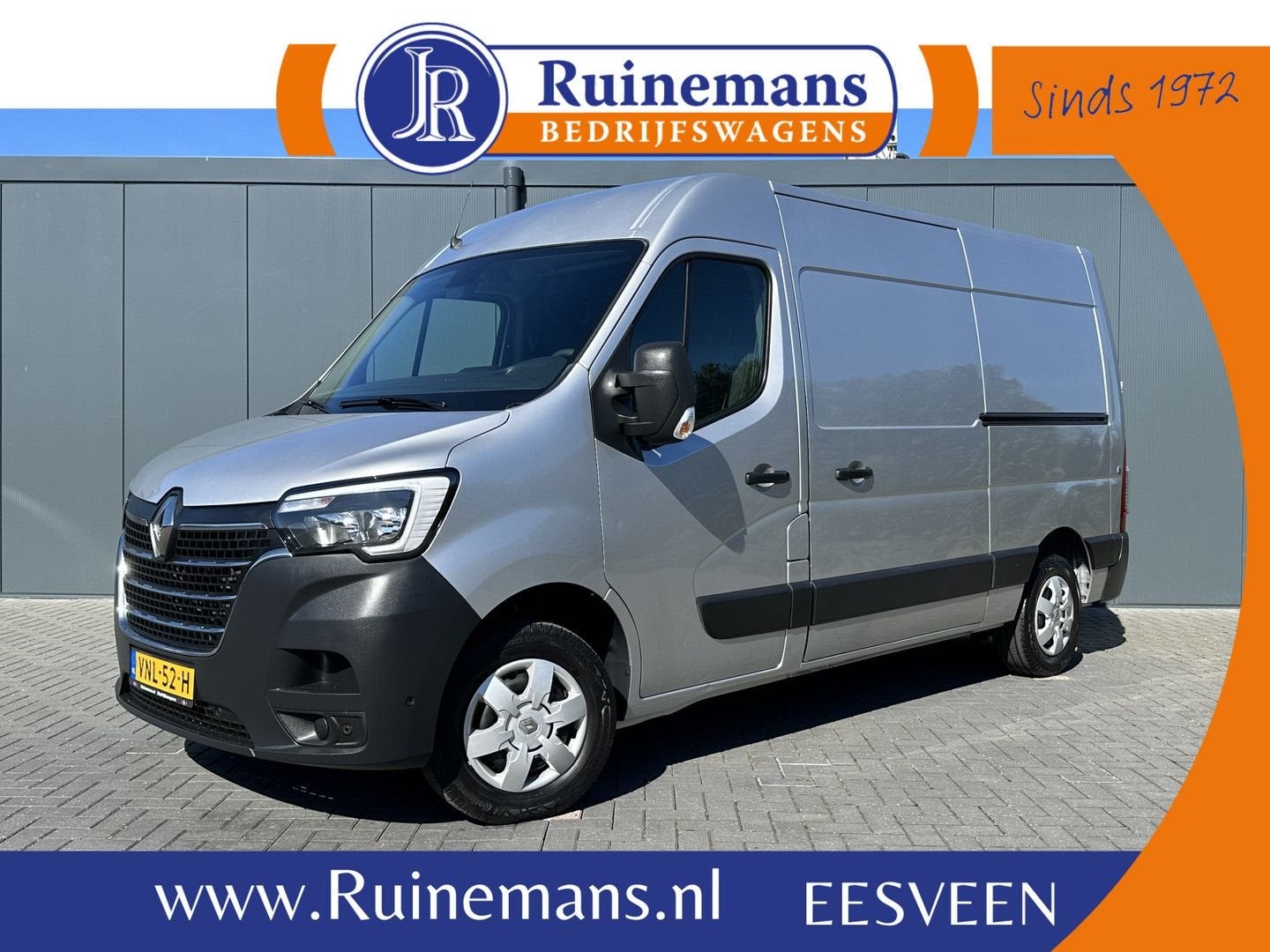 Renault Master T35 2.3 dCi 135 PK / L2H2 / 1e EIG. / TREKHAA, Argent ou Gris, Achat, 248 g/km, Diesel