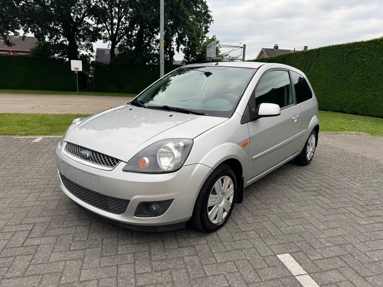 Ford fiesta, Autos, Ford, Argent ou Gris, Achat, 1299 cm³, Boîte manuelle