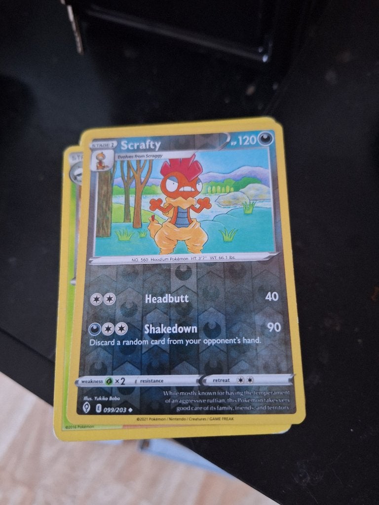 Een pak van door de 100 pokemon kaarten, Hobby en Vrije tijd, Ophalen