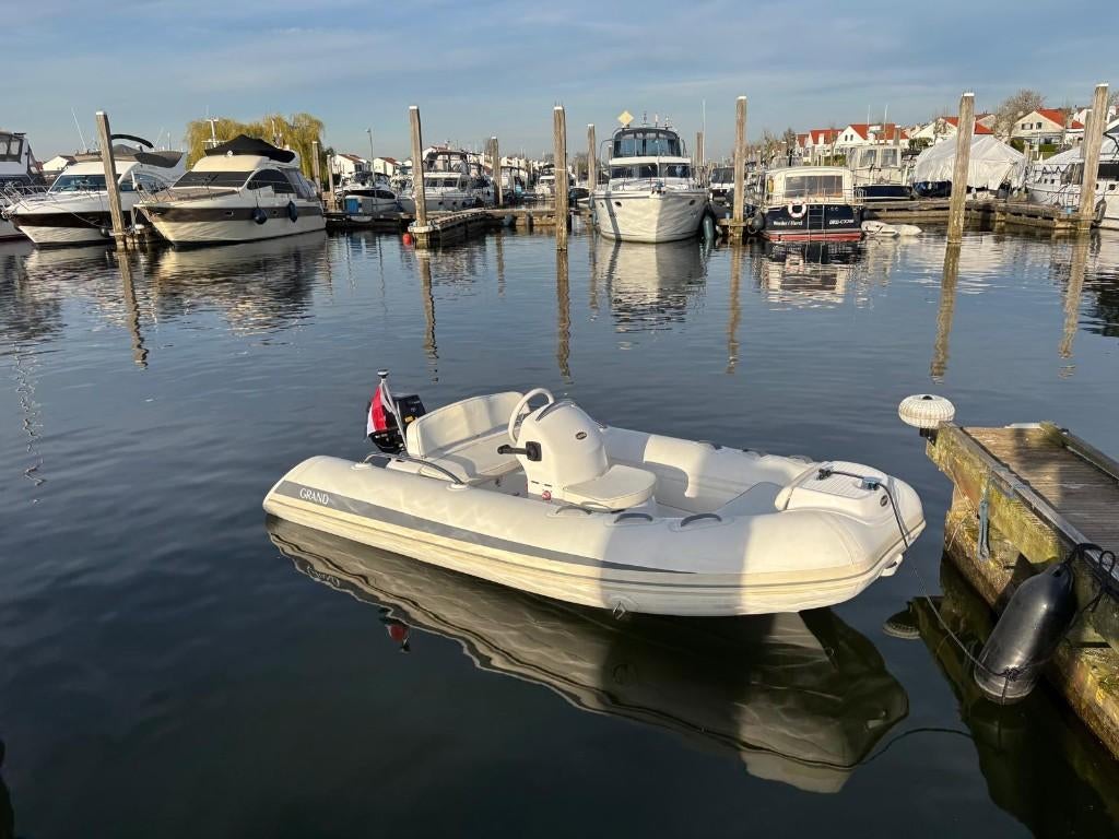Grand 380 Golden Line met Kalf trailer en dekzeil, Watersport en Boten, Rubberboten, Ophalen, Gebruikt, Benzine, Overige materialen