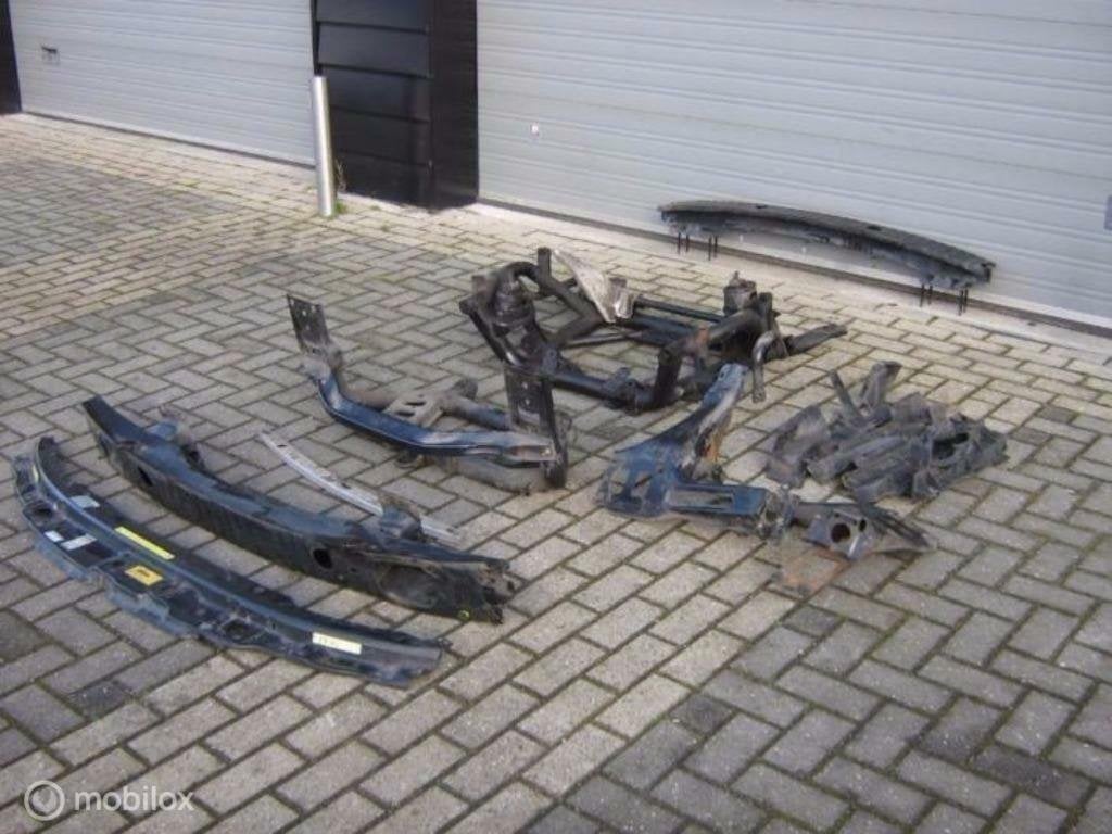 Range Rover L322 Vogue Subframe front bumper balk frame, Auto-onderdelen, Land Rover, Ophalen of Verzenden, Gebruikt, Land Rover