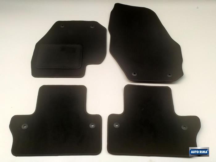 Matten Set van een Volvo V60, Gebruikt, -, -, Ophalen of Verzenden