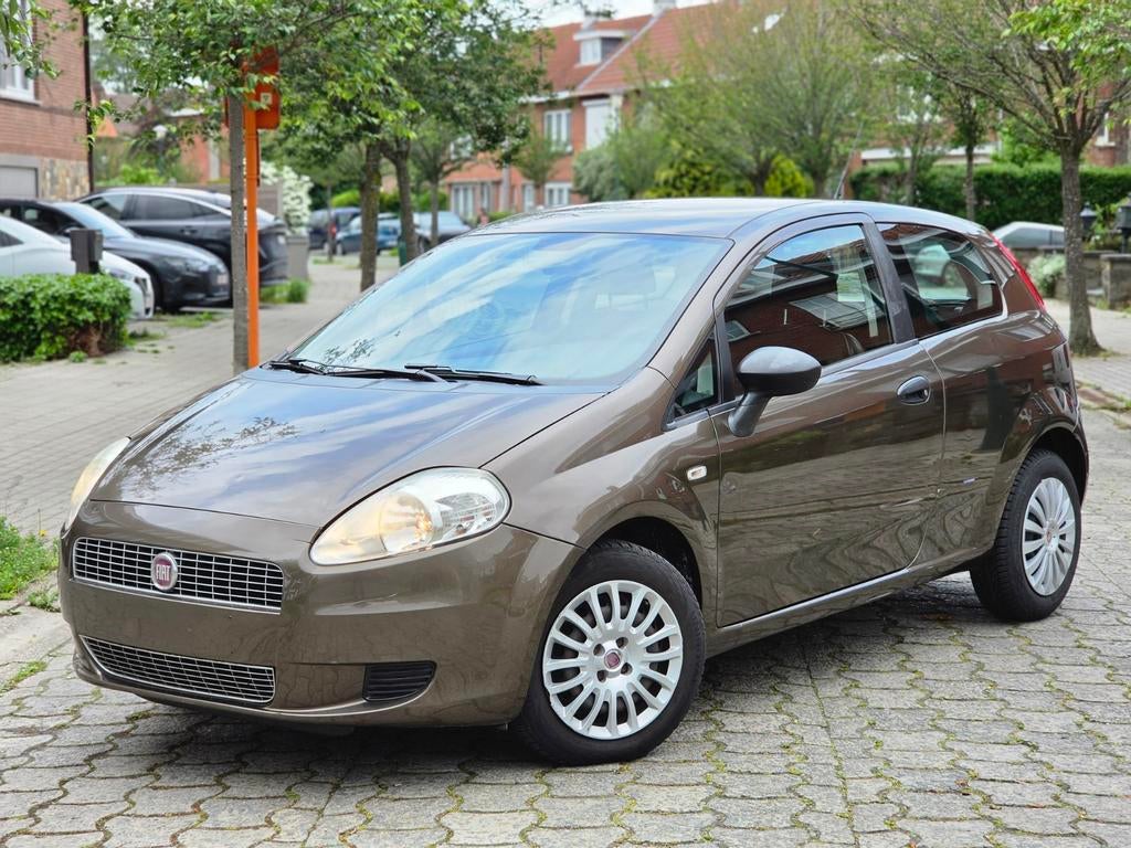 FIAT PUNTO 1.2 BENZINE GEKEURD VOOR VERKOOP, Auto's, Fiat, Stof, Bruin, 48 kW, Bedrijf
