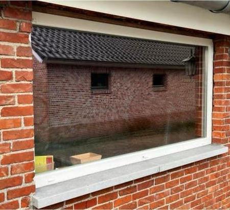 Groot vast raam ongeveer 280 x 100 cm, Ophalen, Kunststof, Zo goed als nieuw, Inclusief glas