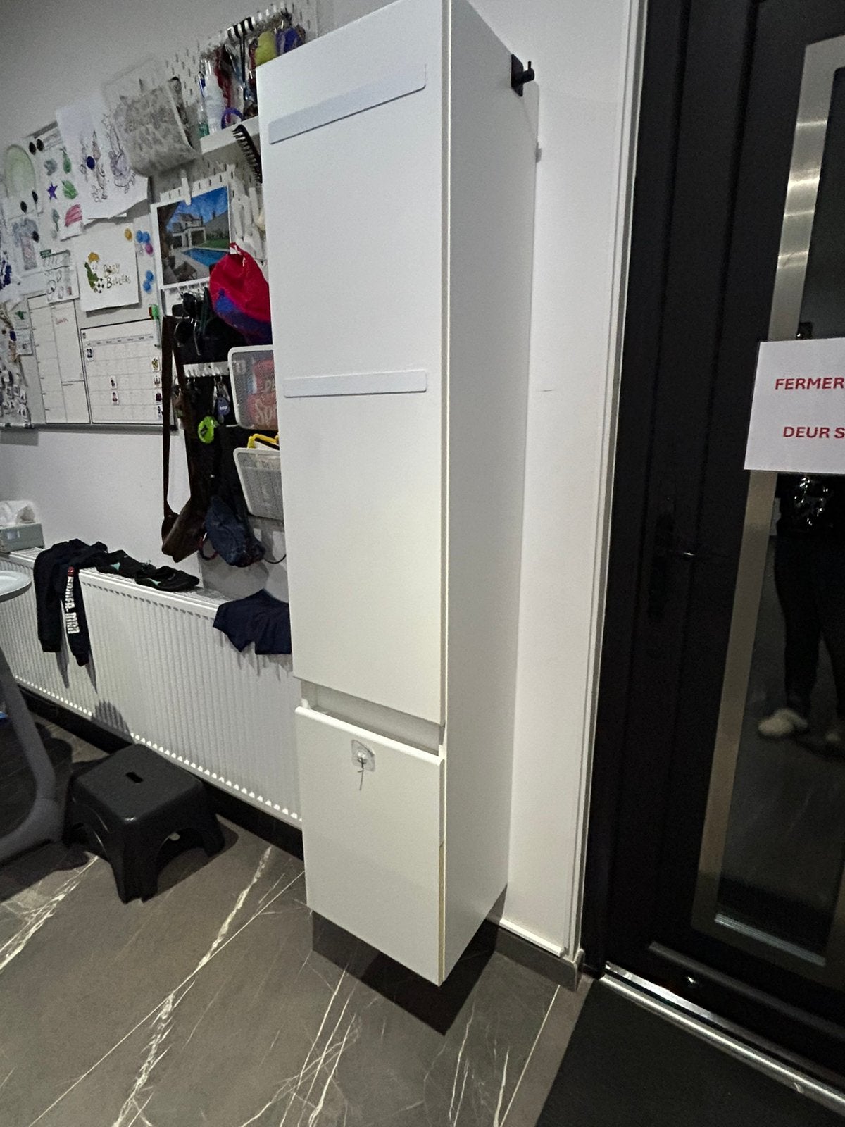 Armoire 163 cm longeur en un morceau, Ophalen, Zo goed als nieuw