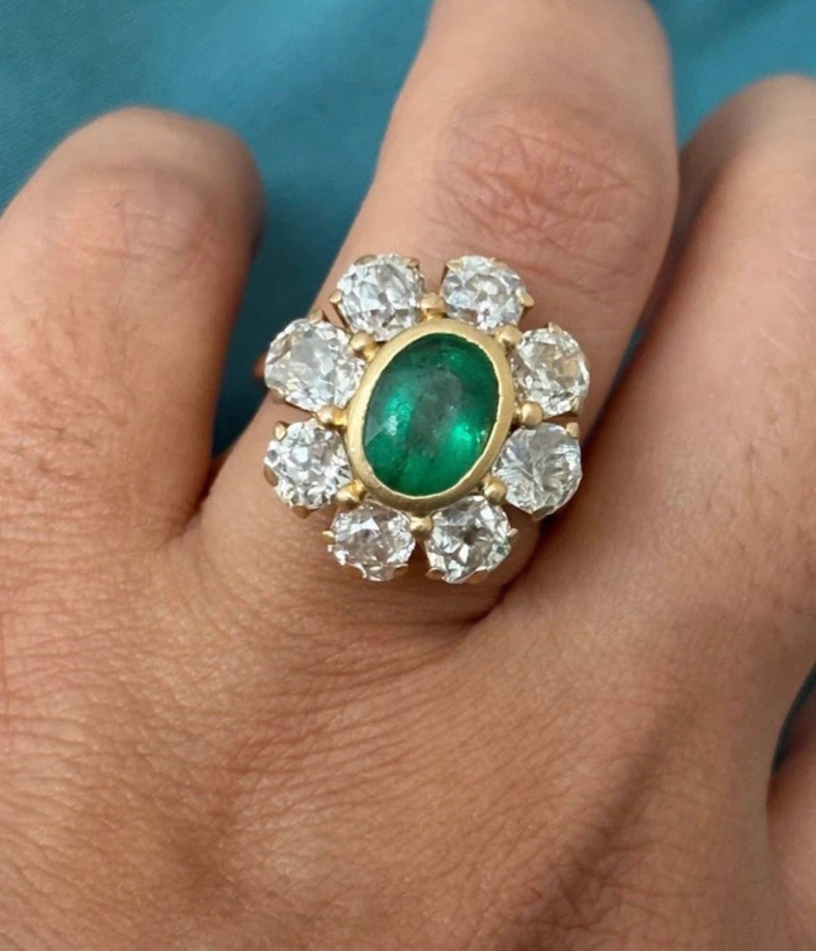 Smaragdgroene diamanten ring, Handtassen en Accessoires, Ringen, Zo goed als nieuw, Geel, Goud, Ophalen of Verzenden