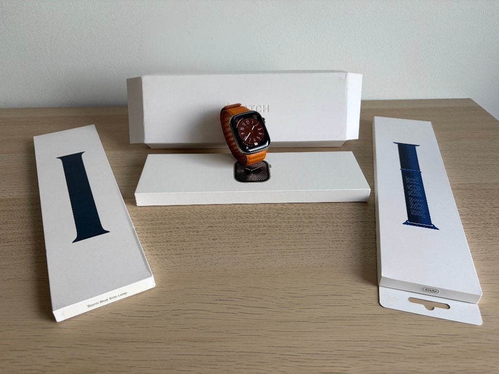 Apple Watch Series 10 titanium, Ophalen of Verzenden, Zo goed als nieuw, Waterdicht, APPLE