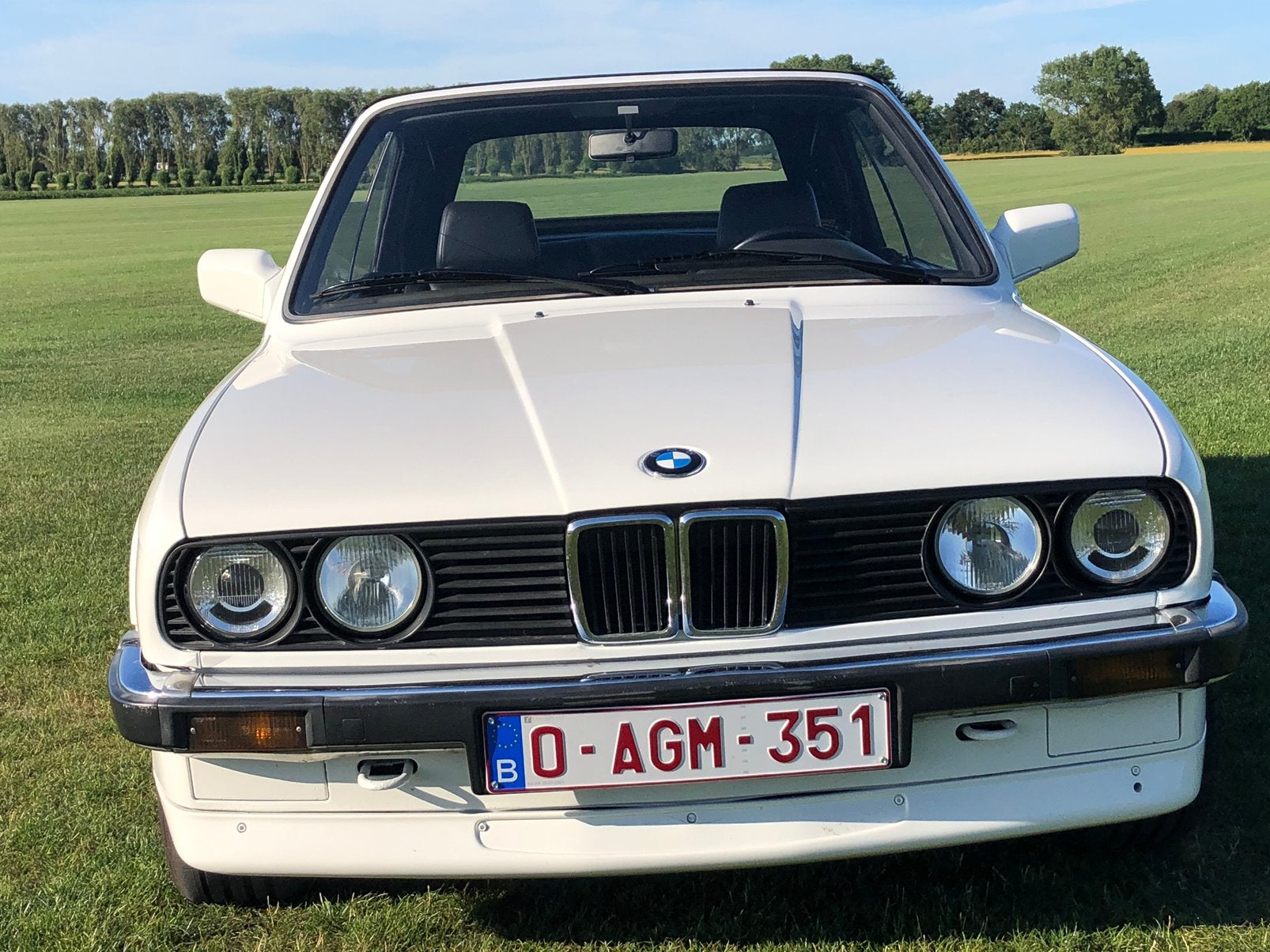 Oldtimer mooie BMW E30 cabrio 2.0 i , 6 cilinder, Auto's, BMW, Cabriolet, Wit, Leder, Handgeschakeld