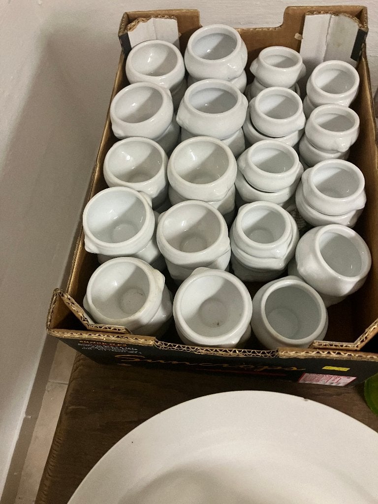 Servies,apero,BBQ, catering 113 stuks, Ophalen, Zo goed als nieuw, Effen, Kop(pen) en/of Schotel(s)