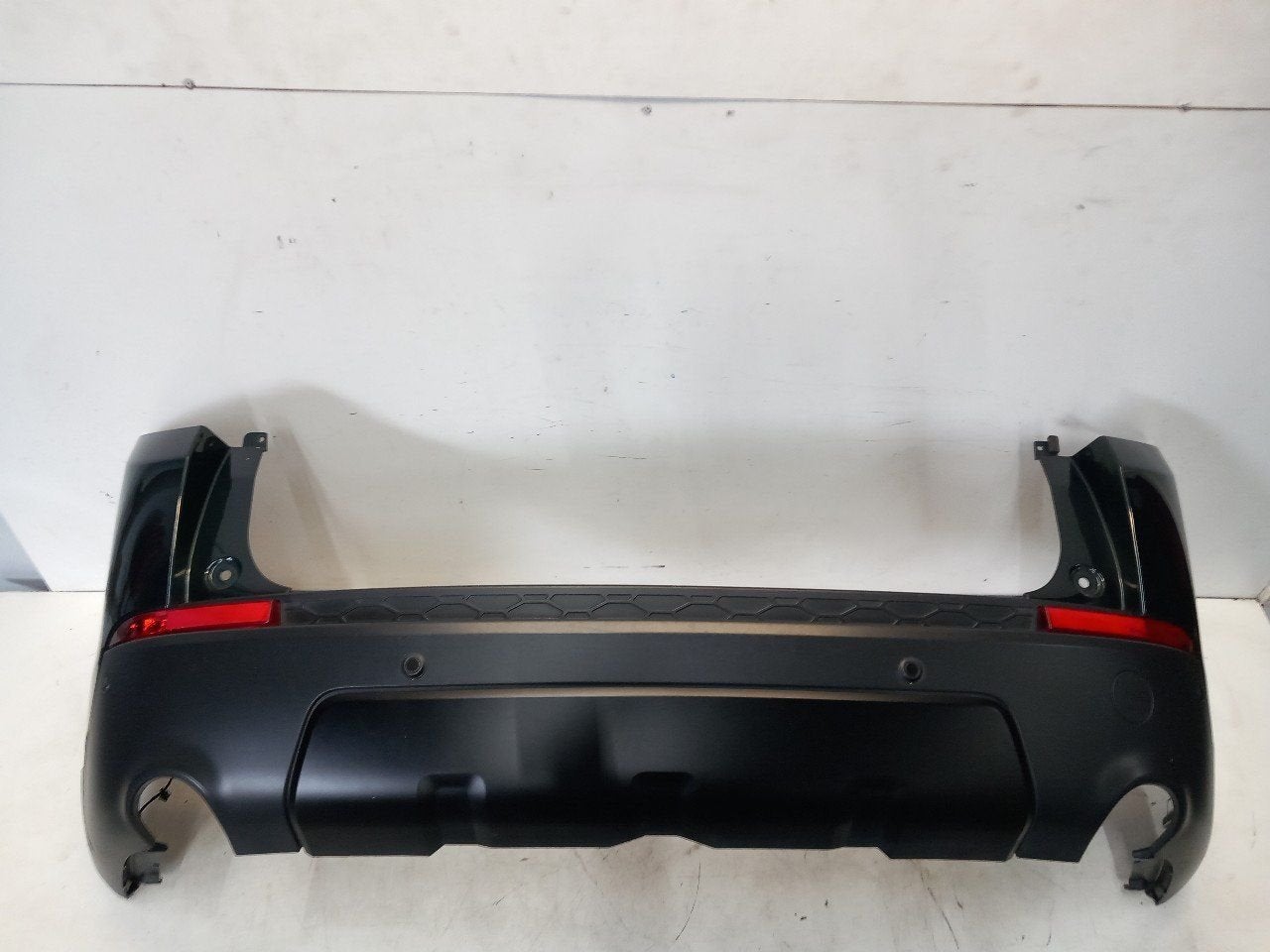 Bumper achter Land Rover Discovery, Onderdelen@venauto.nl, Van der Ven Autorecycling B.V., Ettenseweg 76, 4706 PB Roosendaal, The Netherlands