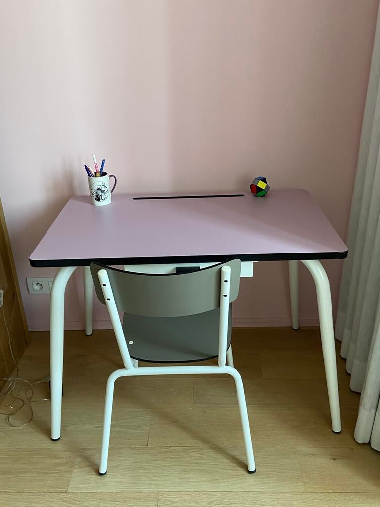 Bureau d’ecolier- enfant -  Les gambettes, Enlèvement, Comme neuf