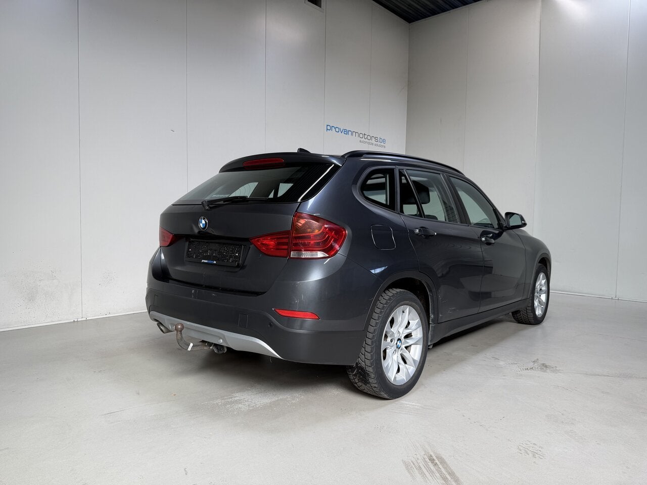 BMW X1 sDrive 16d Man. - Airco - Pano - Goede Staat!, Auto's, BMW, 1995 cc, 4 cilinders, Grijs, Particulier
