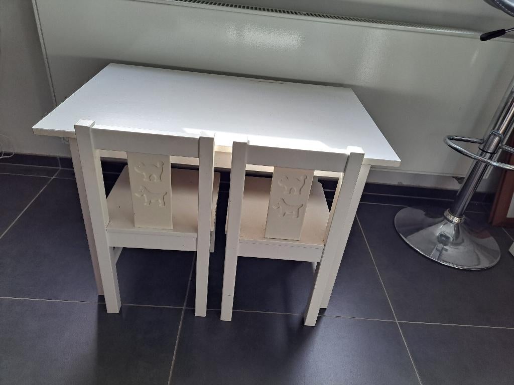 Kindertafeltje en twee stoeltjes, Kinderen en Baby's, Ophalen, Gebruikt