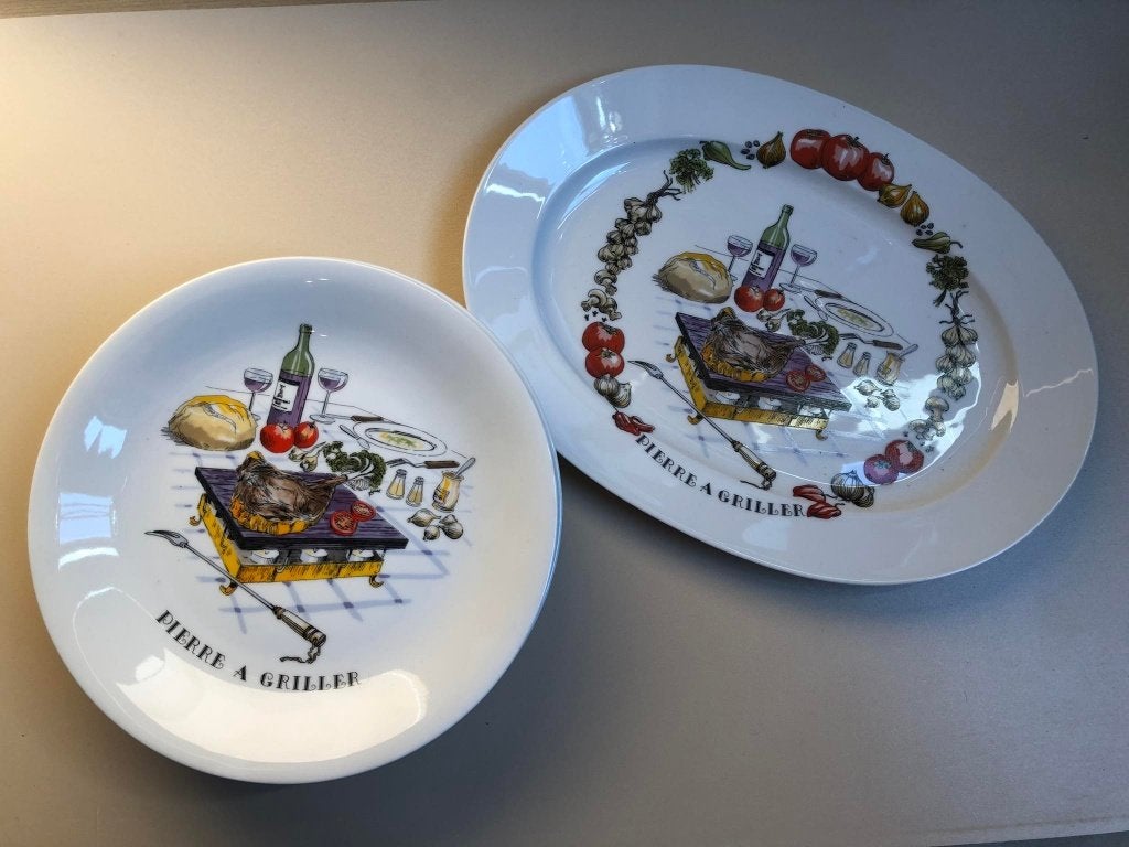 Service à pierrade, Maison & Meubles, Enlèvement ou Envoi, Neuf, Porcelaine, Assiettes(s)