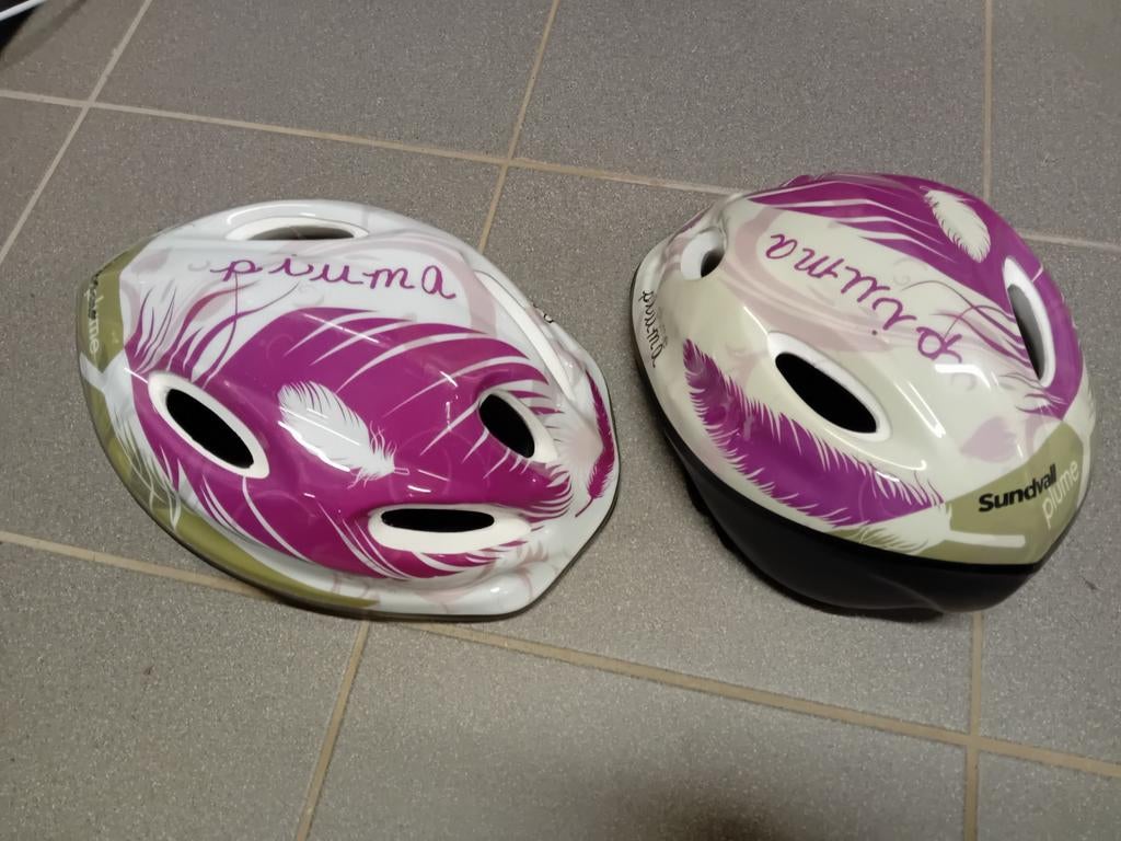 2 kinderfietshelmen maat M, M, Comme neuf, Enlèvement, Sundvall