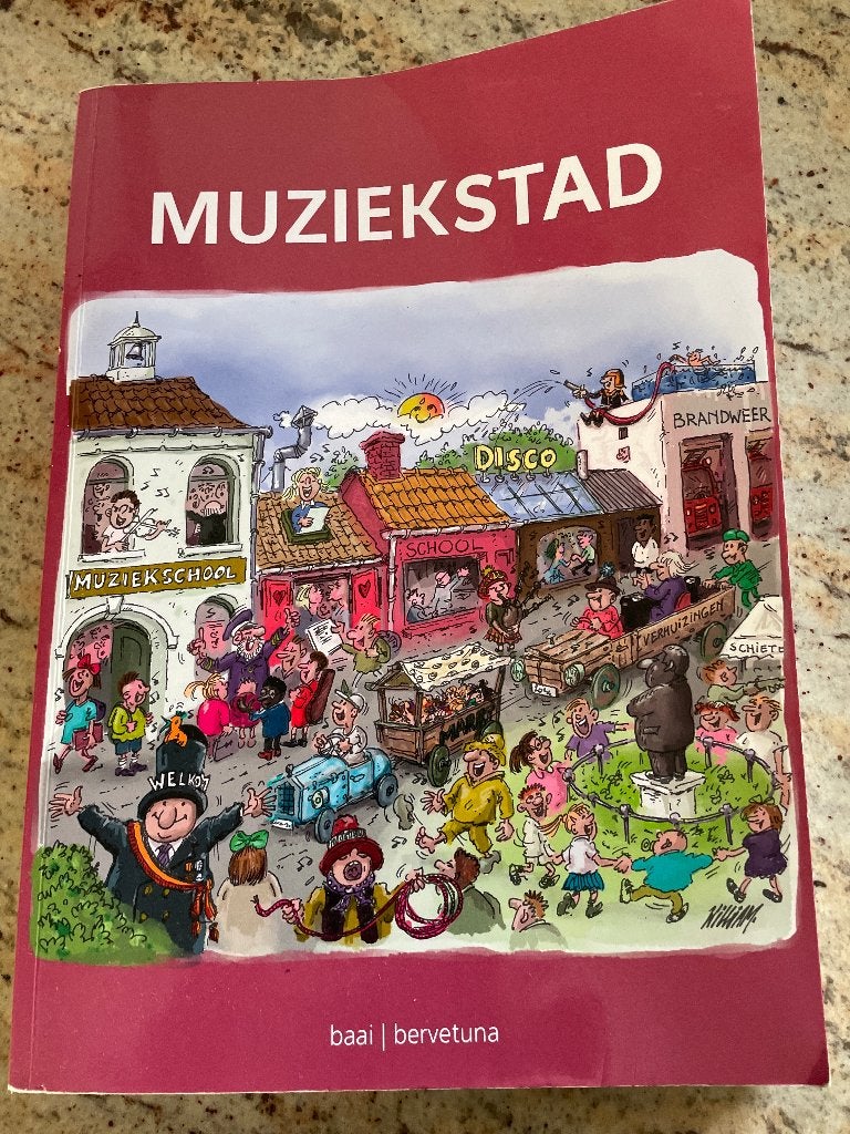 Muziekstad, Boeken, Hobby en Vrije tijd, Ophalen of Verzenden, Zo goed als nieuw, Overige onderwerpen, Geschikt voor kinderen