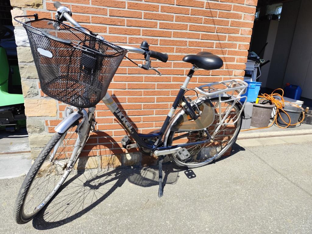 Damesfiets Bikkel met handig demonteerbaar mandje, Fietsen en Brommers, Fietsen | Dames | Omafietsen, Ophalen, Gebruikt, Velgrem
