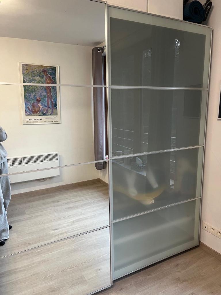 2 portes coulissantes pour garde-robe IKEA, Moins de 25 cm, 150 à 200 cm, Comme neuf, Autres matériaux