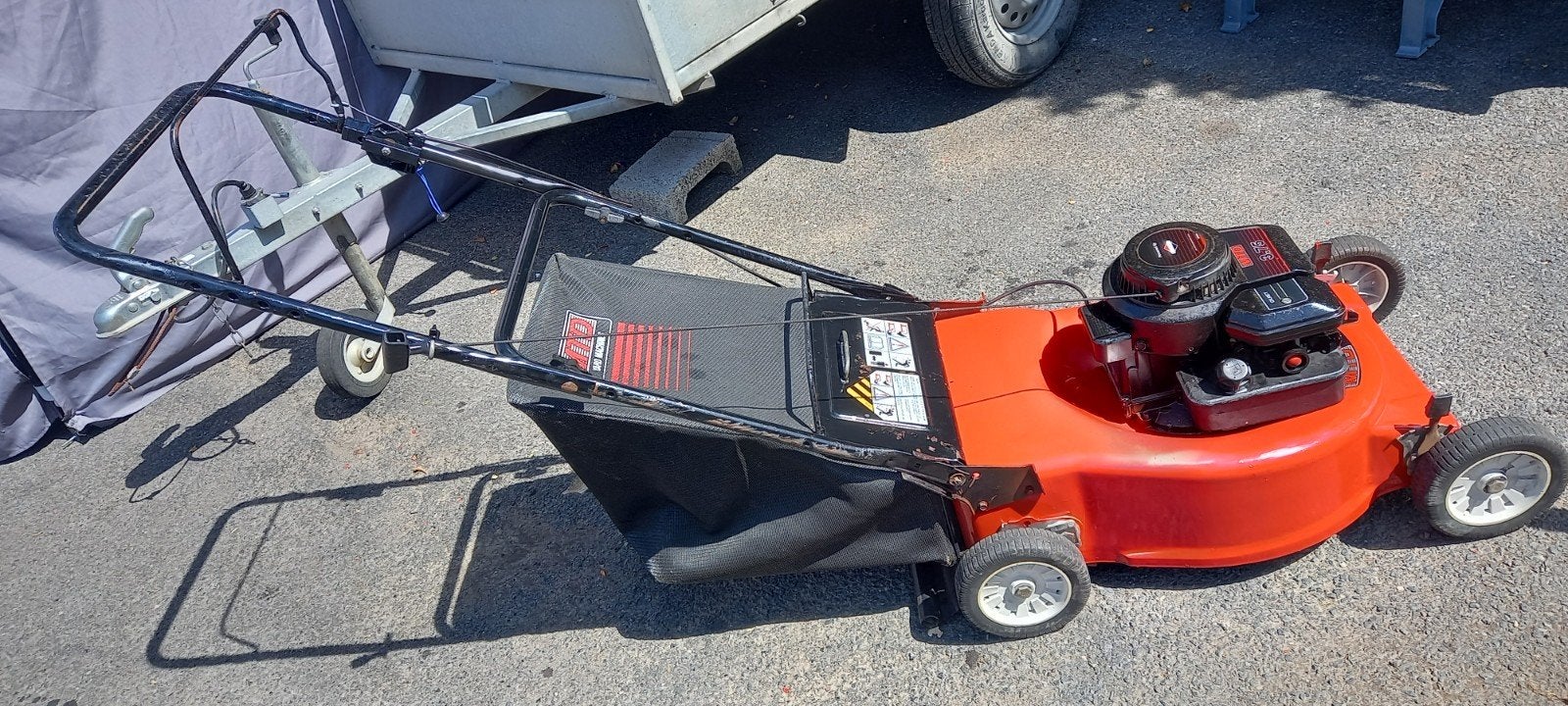 MTD BRIGGS&STRATTON 3.75 BENZINE GRASMAAIER, Tuin en Terras, Ophalen