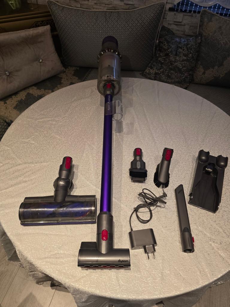 Dyson v11animal plus  stofzuiger werkt perfect, Elektronische apparatuur, Stofzuigers, Ophalen, Dyson