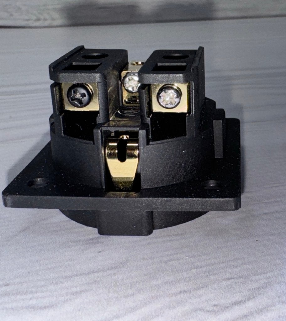 Furutech FI-E30 NCF stopcontact, TV, Hi-fi & Vidéo, Enlèvement, Neuf, Moins de 2 mètres, Autres câbles