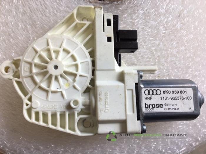 Moteur de vitre portière d'un Audi A4, -, 3 mois de garantie, Utilisé, -