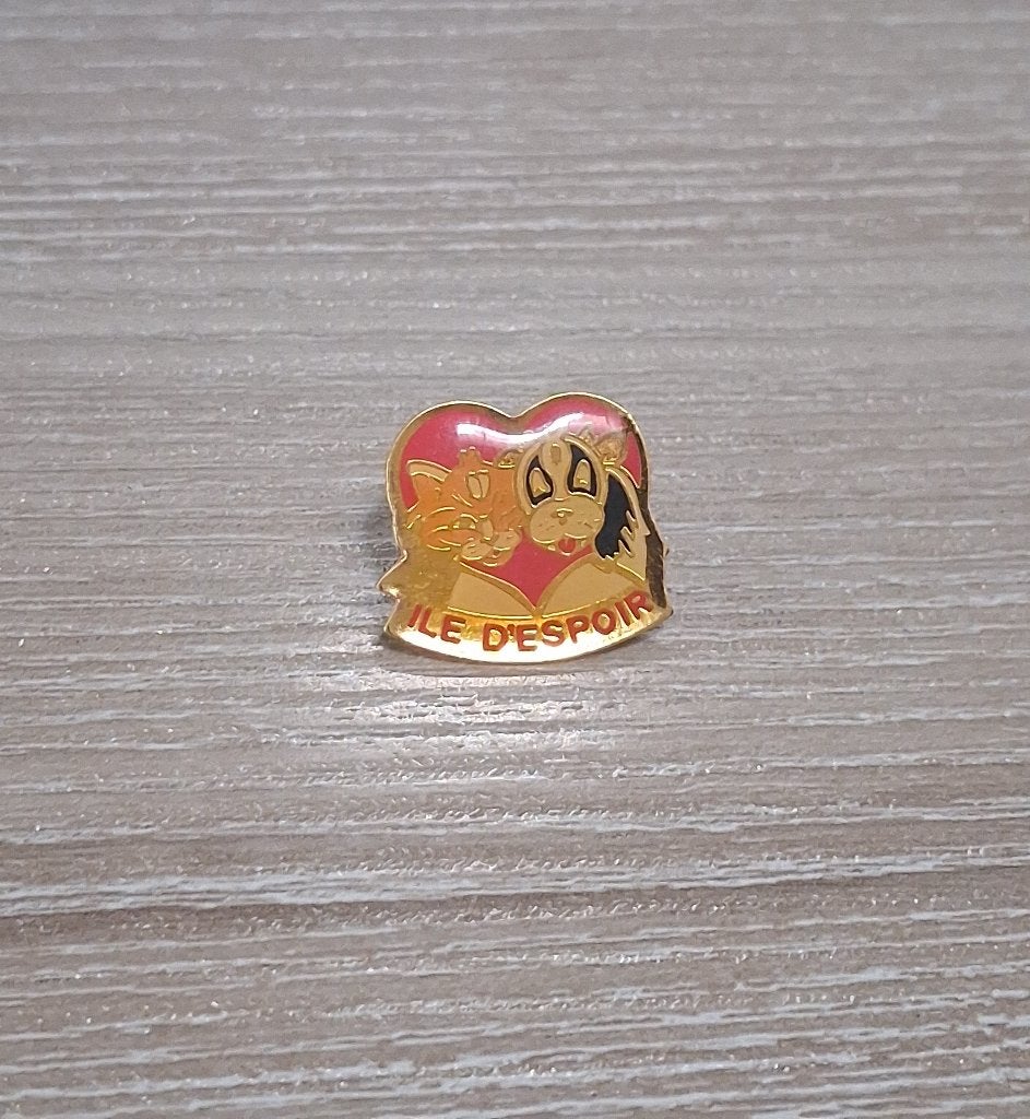 PIN - ILE D'ESPOIR - REFUGE - ANIMAL - CHAT - CHIEN, Envoi, Utilisé, Animal et Nature, Insigne ou Pin's