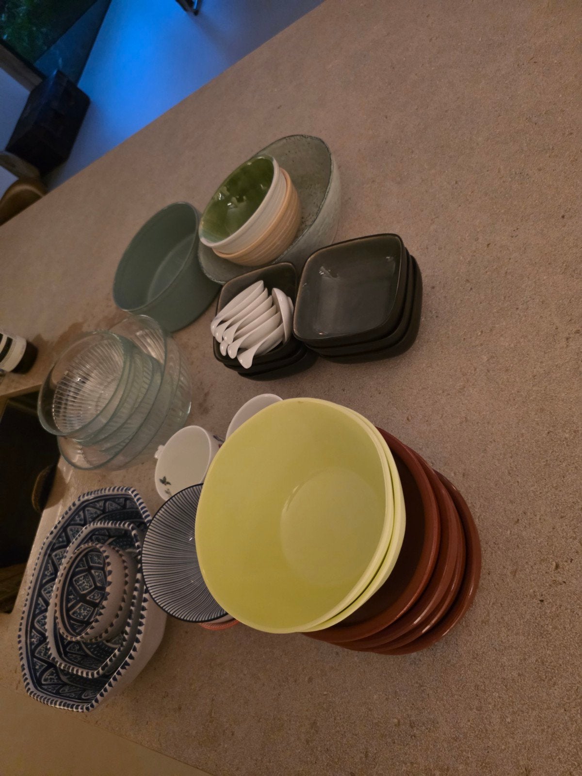 Groot lot servies, kommen & schalen, Ophalen