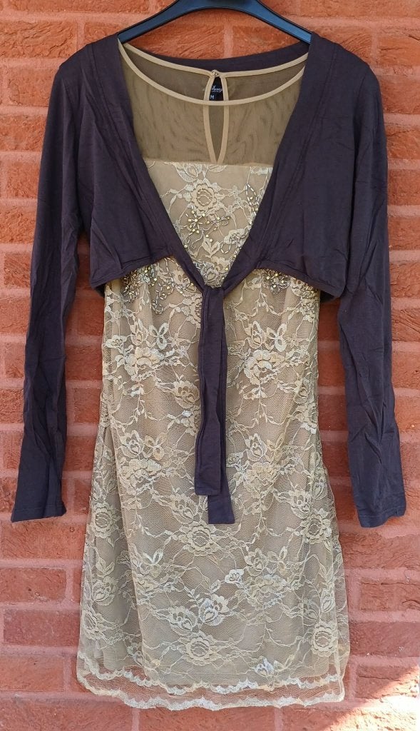 Tweedelige set K-Design d'Auvry 36, Kleding | Dames, Jurken, K-design, Ophalen of Verzenden, Zo goed als nieuw, Knielengte