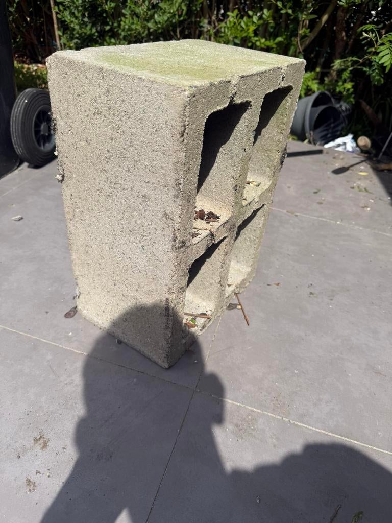 Bloc de béton gratuit, Bricolage & Construction, Enlèvement, Comme neuf