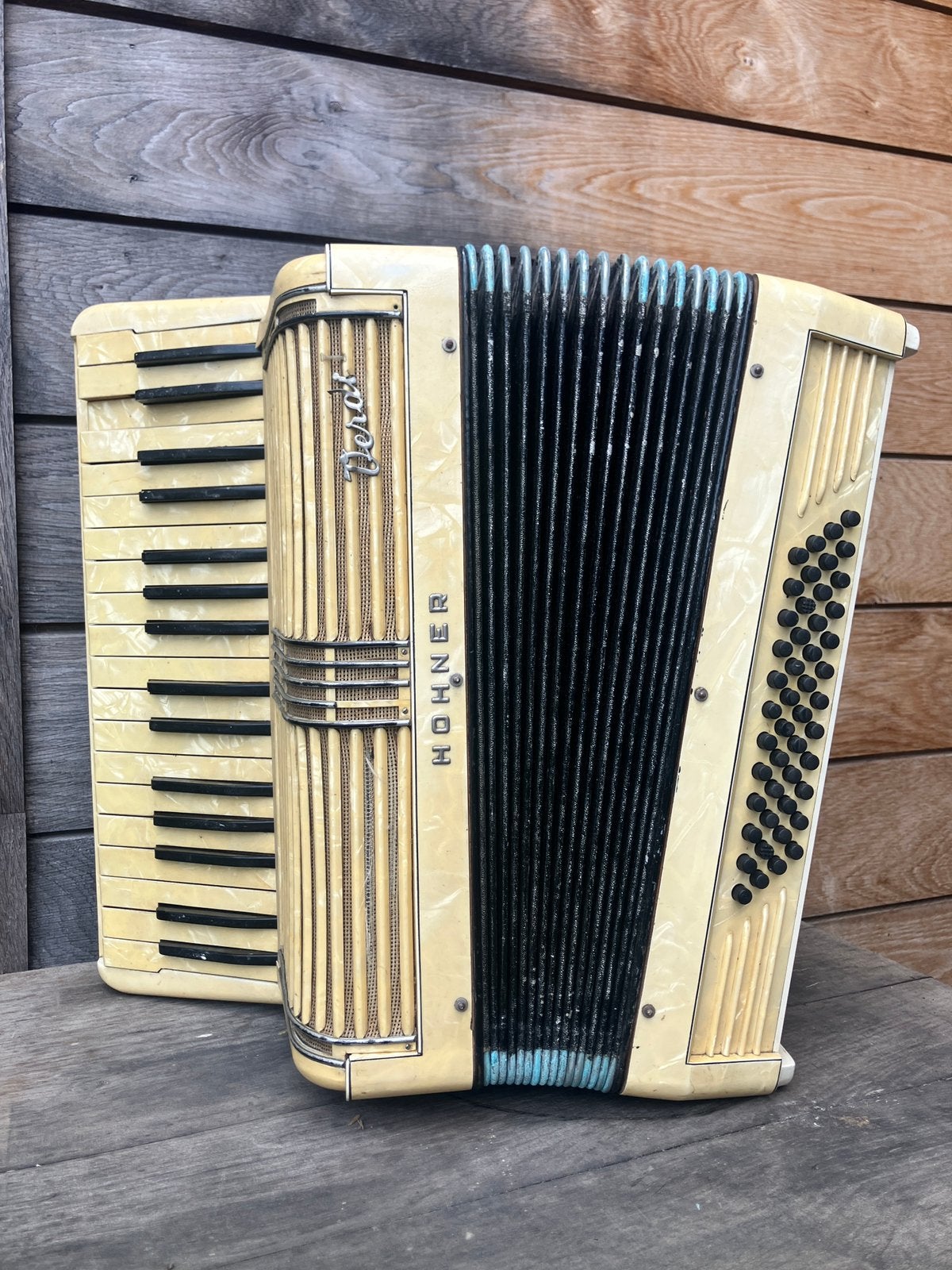 Accordeon Verdi Hohner, Ophalen, Hohner
