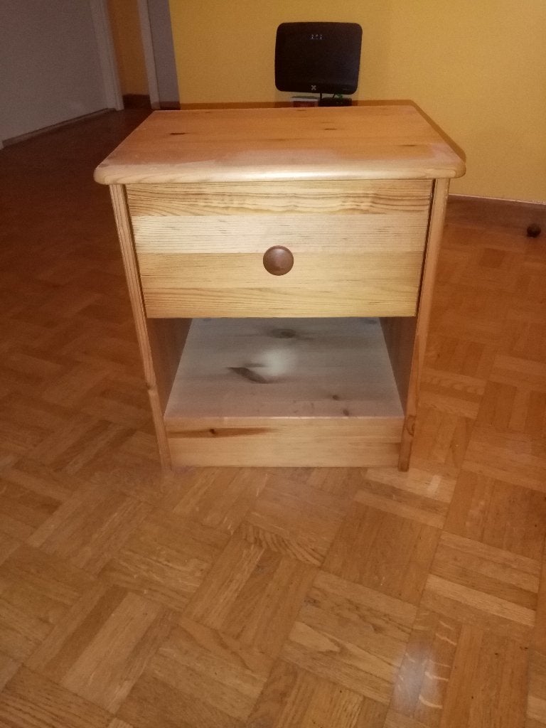 Table d'appoint ou table de chevet en bois., Neuf, Moins de 55 cm, Moins de 45 cm, Enlèvement