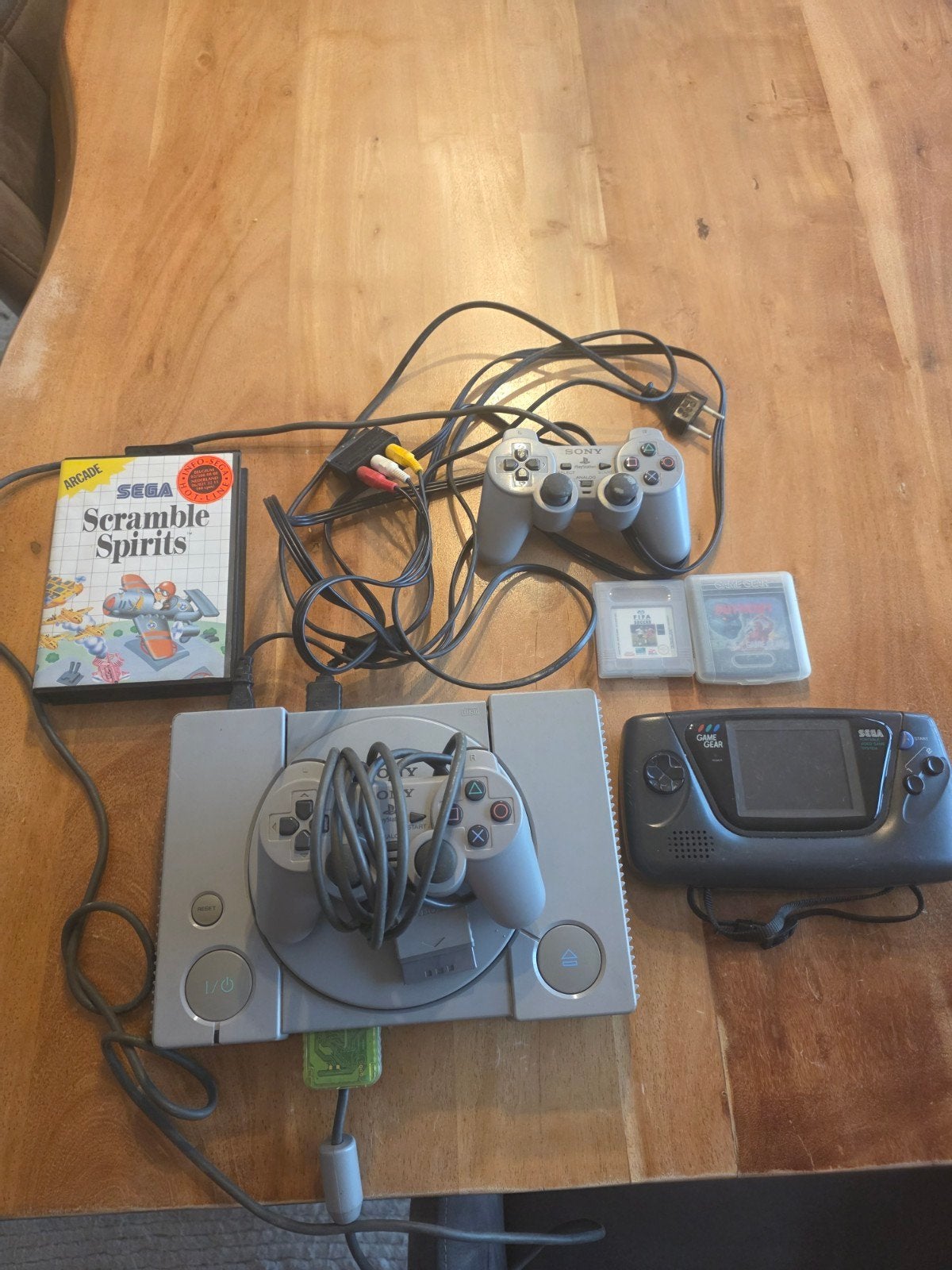 Lot rétro PS1 + SEGA Master System II + Game Gear + jeux, Enlèvement ou Envoi, Utilisé, Avec 1 manette, Avec jeux